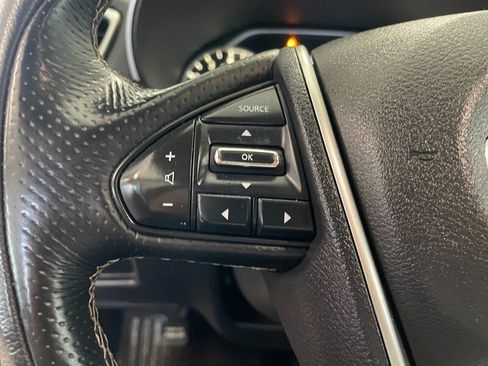 Used 2018 Nissan Maxima 3.5 SV FWD image 10