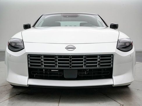 Used 2024 Nissan Z Sport w/ Floor Mat Package image 11