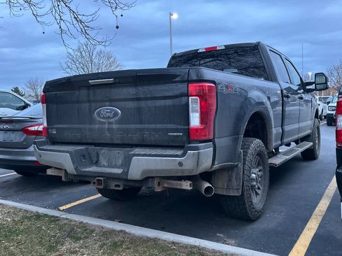 Used 2018 Ford F250 Lariat w/ Lariat Value Package image 2