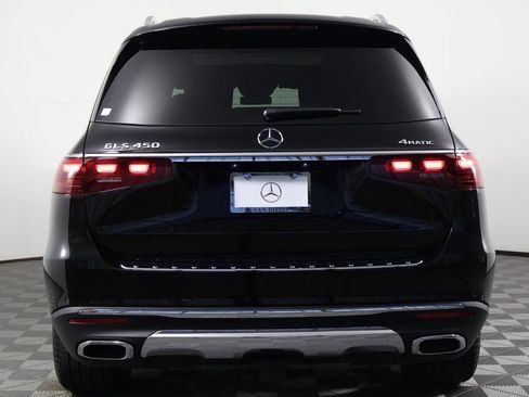 Used 2025 Mercedes-Benz GLS 450 4MATIC image 5