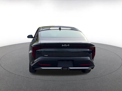 Used 2025 Kia K4 LXS image 12