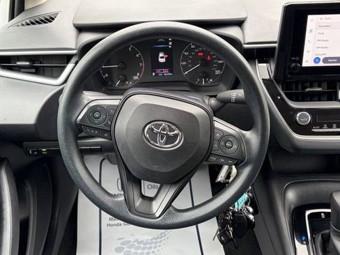 Used 2024 Toyota Corolla LE FWD image 33