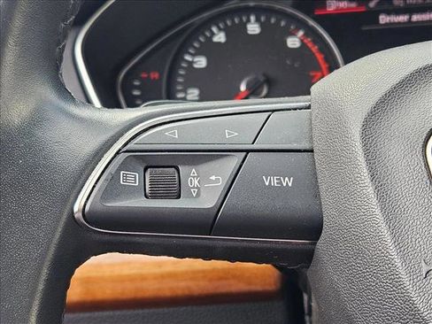 Used 2022 Audi Q5 2.0T Premium w/ Convenience Package image 14