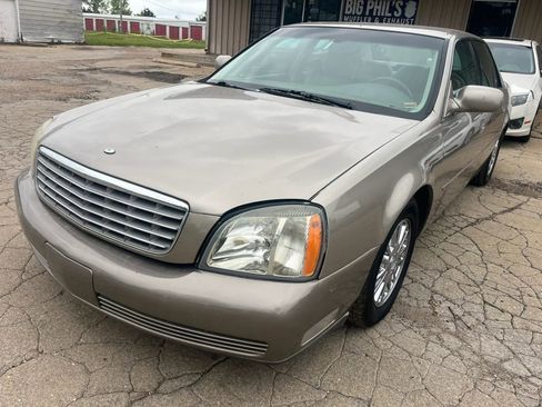 Used 2004 Cadillac De Ville FWD image 4