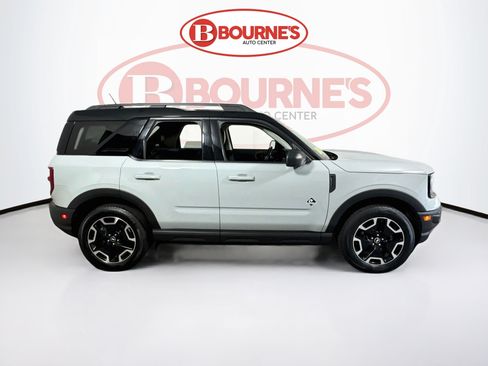 Used 2021 Ford Bronco Sport Outer Banks w/ Outer Banks Package AWD/4WD image 12