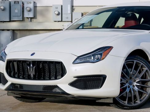 Used 2018 Maserati Quattroporte S GranSport Q4 image 22