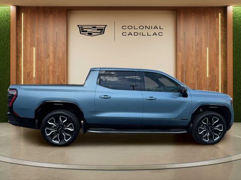 Used 2025 GMC Sierra EV Denali AWD/4WD image 8