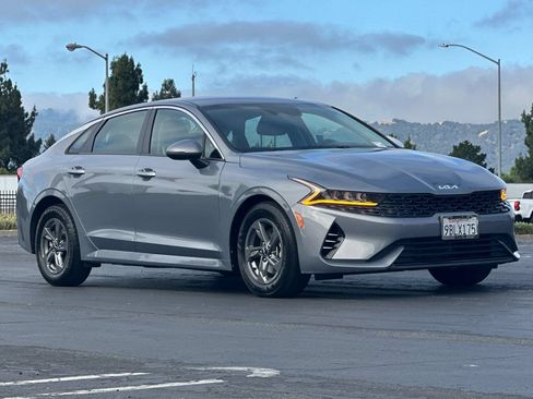 Used 2022 Kia K5 LX FWD image 2