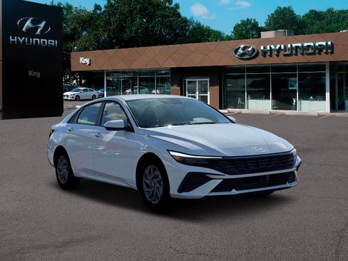 New 2026 Hyundai Elantra Blue image 11