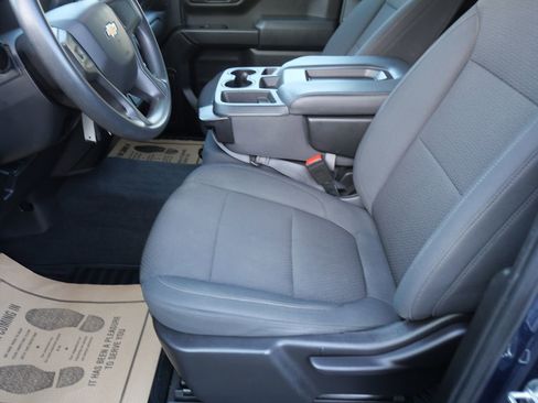 Used 2020 Chevrolet Silverado 1500 Custom w/ Custom Value Package image 10