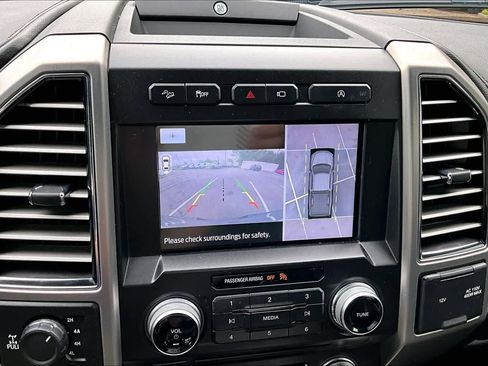 Used 2018 Ford F150 Platinum w/ Equipment Group 701A Luxury AWD/4WD image 29