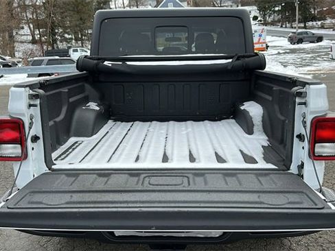Used 2022 Jeep Gladiator Sport image 24