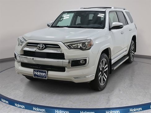 Used 2024 Toyota 4Runner Limited image 3