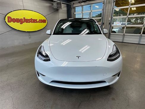 Used 2022 Tesla Model Y Performance AWD/4WD image 8