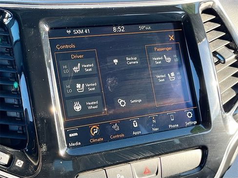 Certified 2019 Jeep Cherokee Limited w/ Luxury Group image 20