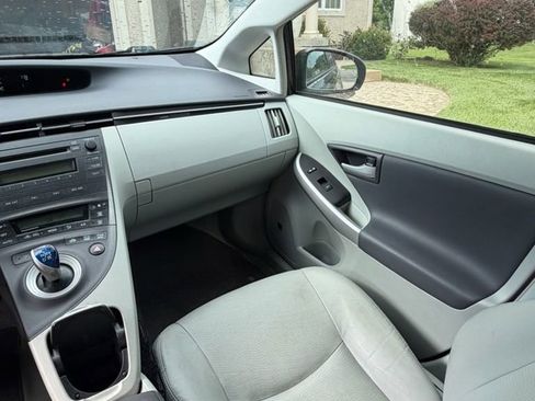 Used 2011 Toyota Prius Four FWD image 1
