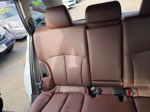 Used 2013 Subaru Outback 3.6R Limited image 34