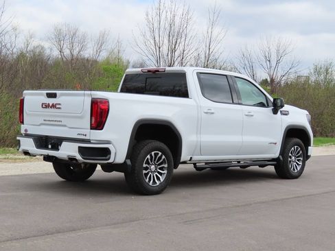 Used 2023 GMC Sierra 1500 AT4 w/ Technology Package AWD/4WD image 3