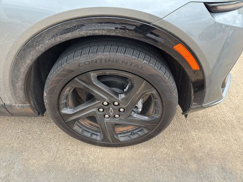 Used 2025 Chevrolet Equinox EV RS image 7