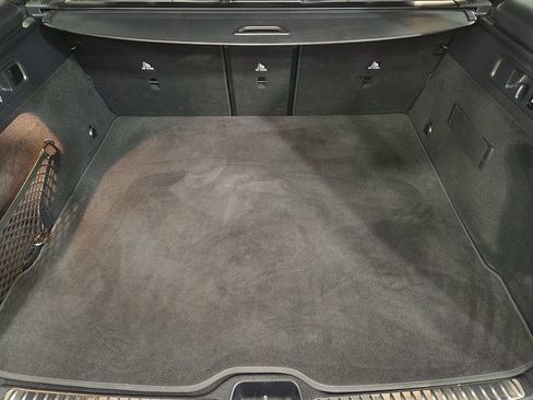 Used 2025 Mercedes-Benz GLC 300 4MATIC image 51