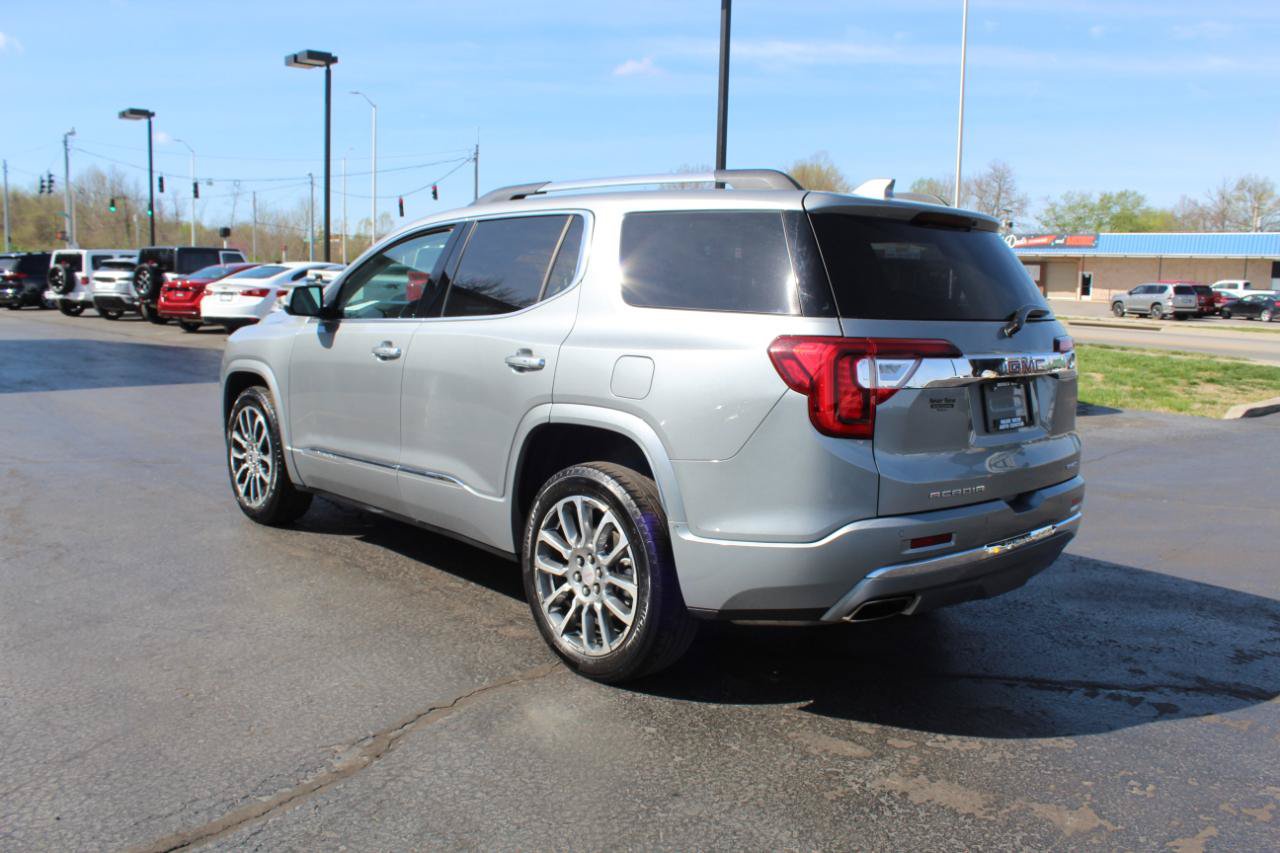 Used 2023 GMC Acadia Denali w/ Denali Ultimate Package AWD/4WD image 7
