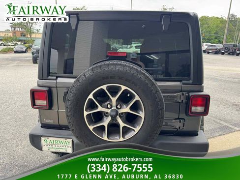 Used 2024 Jeep Wrangler Unlimited Sport AWD/4WD image 7