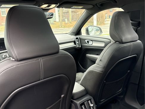 Used 2023 Volvo XC40 B5 Plus w/ Driver Assist Package image 35