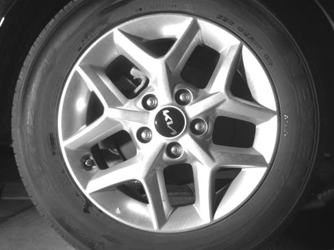 Used 2025 Kia Soul LX w/ LX Technology Package FWD image 15