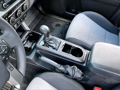 Used 2023 Toyota Tacoma TRD Sport AWD/4WD image 18