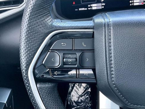 Used 2023 Toyota Sequoia Platinum image 11