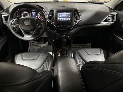 Used 2020 Jeep Cherokee Latitude Plus FWD image 10