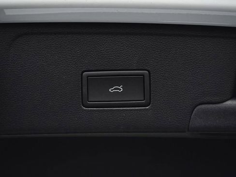 New 2026 Volkswagen Atlas Cross Sport SE image 26