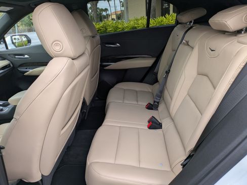 Used 2025 Cadillac XT4 Premium Luxury w/ Technology Package image 13