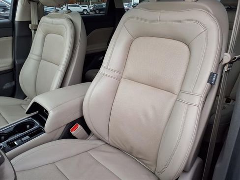 Certified 2022 Lincoln Corsair Reserve w/ Equipment Group 201A image 6