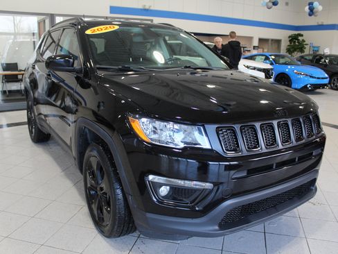 Used 2020 Jeep Compass Altitude image 3