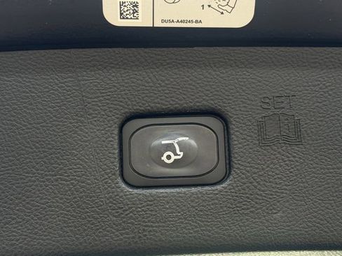 Used 2019 Ford Edge SEL w/ Equipment Group 201A AWD/4WD image 31
