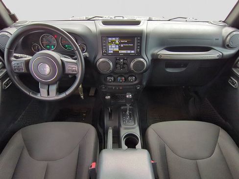 Used 2017 Jeep Wrangler Unlimited Willys image 19