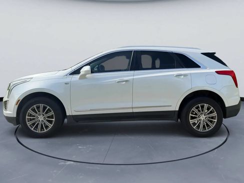 Used 2018 Cadillac XT5 Luxury w/ Driver Awareness Package FWD image 8