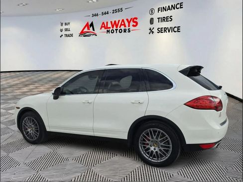 Used 2011 Porsche Cayenne Turbo AWD/4WD image 9