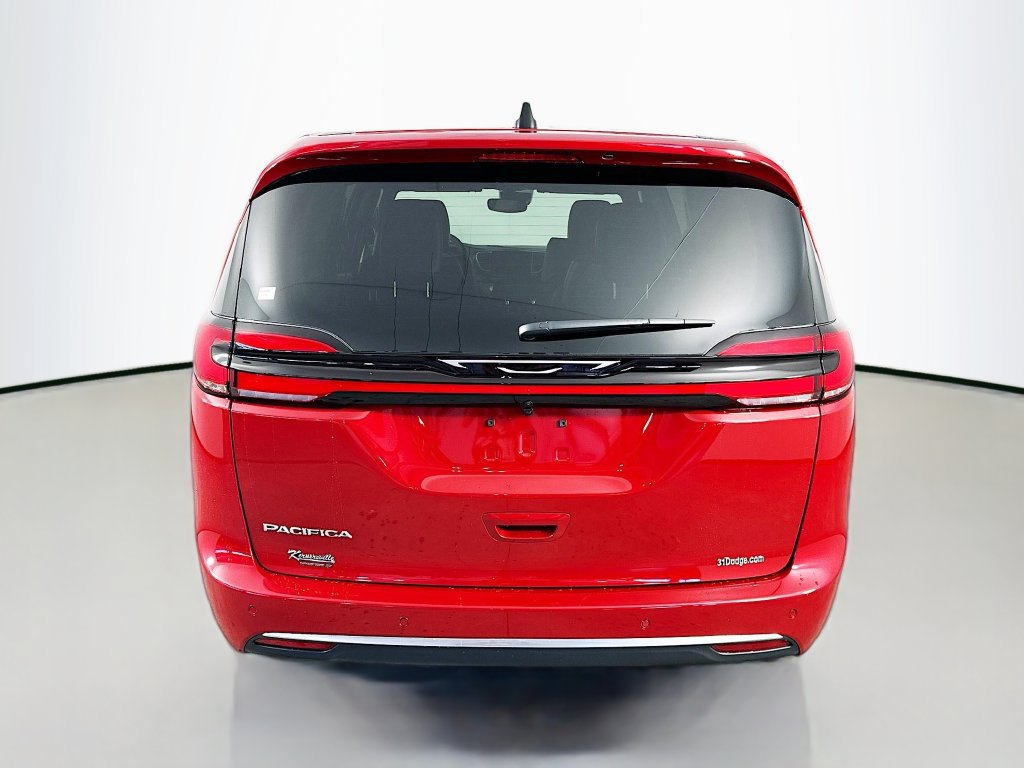 New 2027 Chrysler Pacifica Select FWD image 6