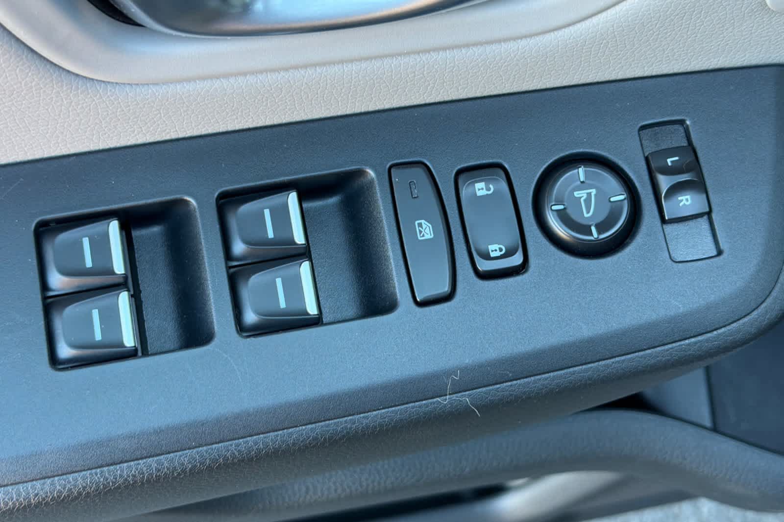 Used 2023 Honda Pilot Touring image 15