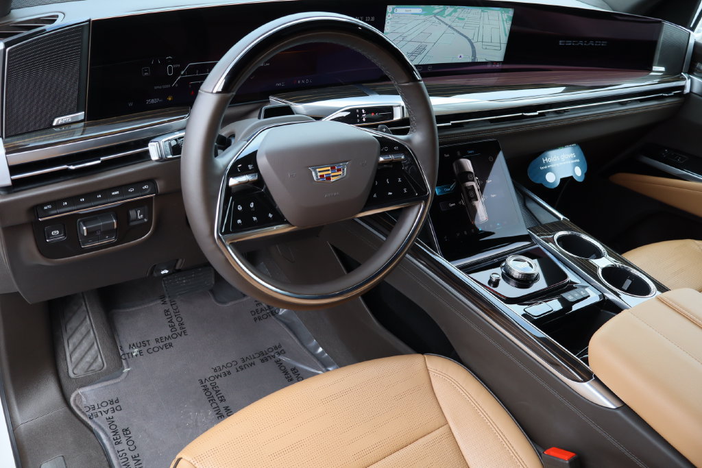Certified 2025 Cadillac Escalade Premium Luxury w/ Touring Package AWD/4WD image 11