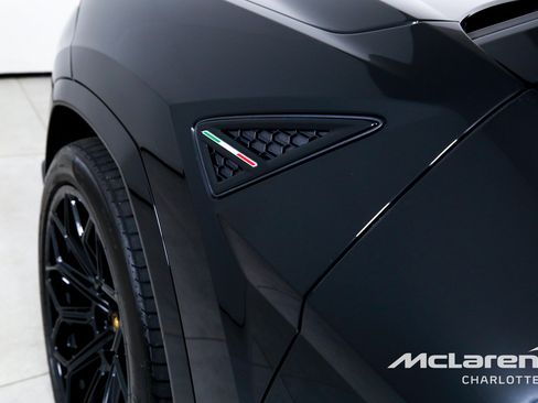 Used 2023 Lamborghini Urus S AWD/4WD image 43