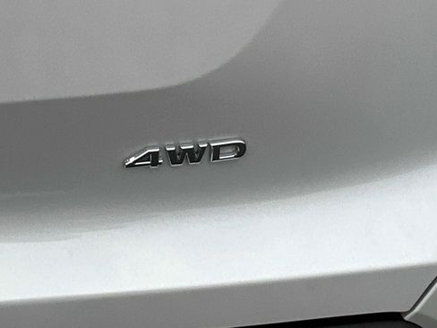 New 2025 Nissan Pathfinder SV image 16