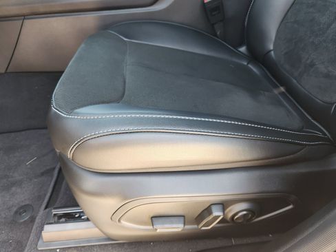 New 2025 Jeep Grand Cherokee Altitude image 16