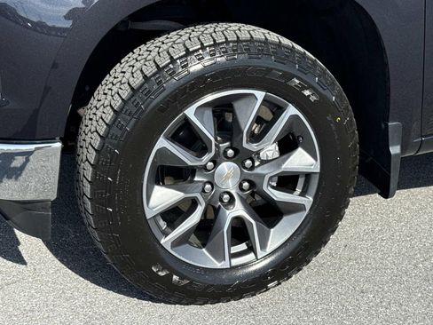 Used 2023 Chevrolet Silverado 1500 LT AWD/4WD image 30