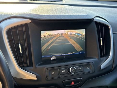 Used 2021 GMC Terrain SLE w/ Driver Convenience Package image 18