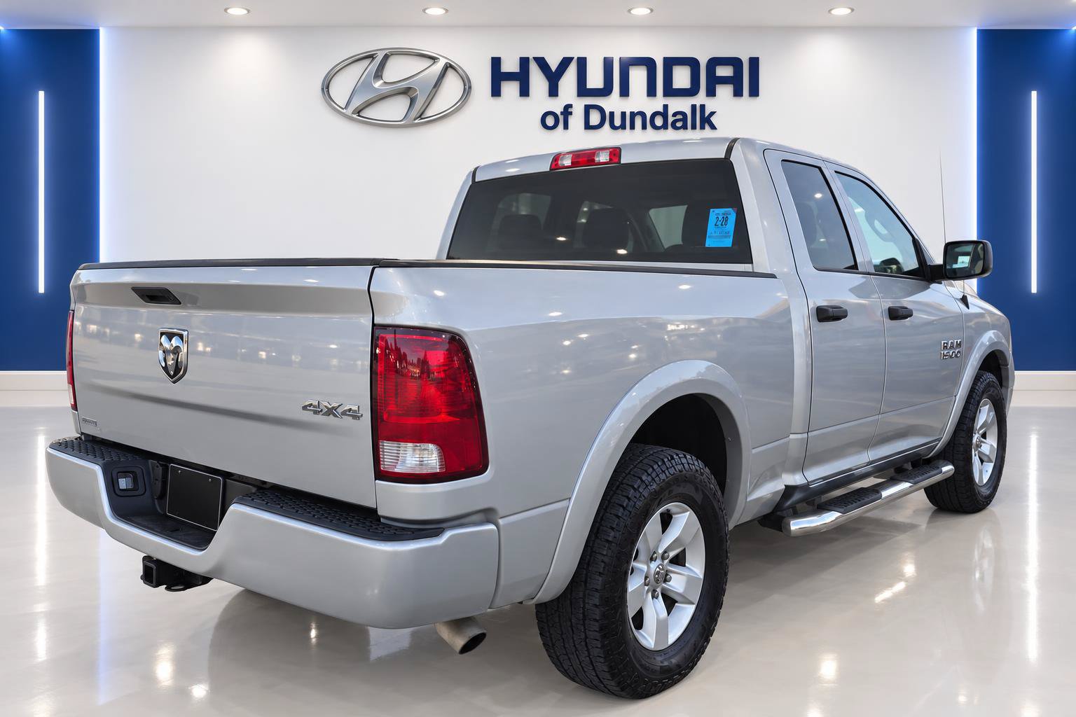 Used 2017 RAM 1500 Express AWD/4WD image 4