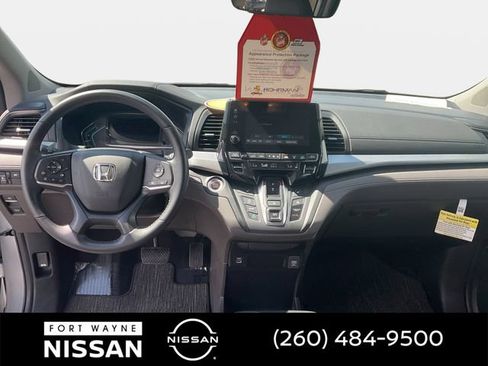 Used 2024 Honda Odyssey EX-L image 13