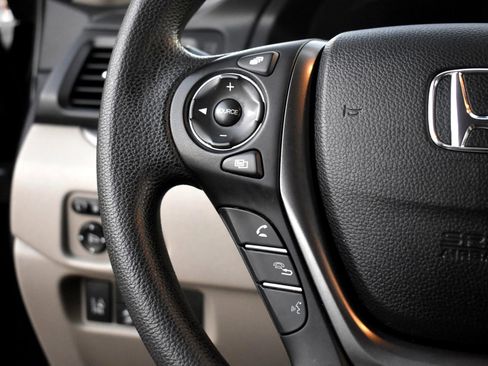 Used 2016 Honda Pilot EX image 25